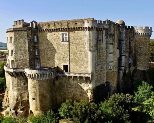 Suze-la-Rousse Castle